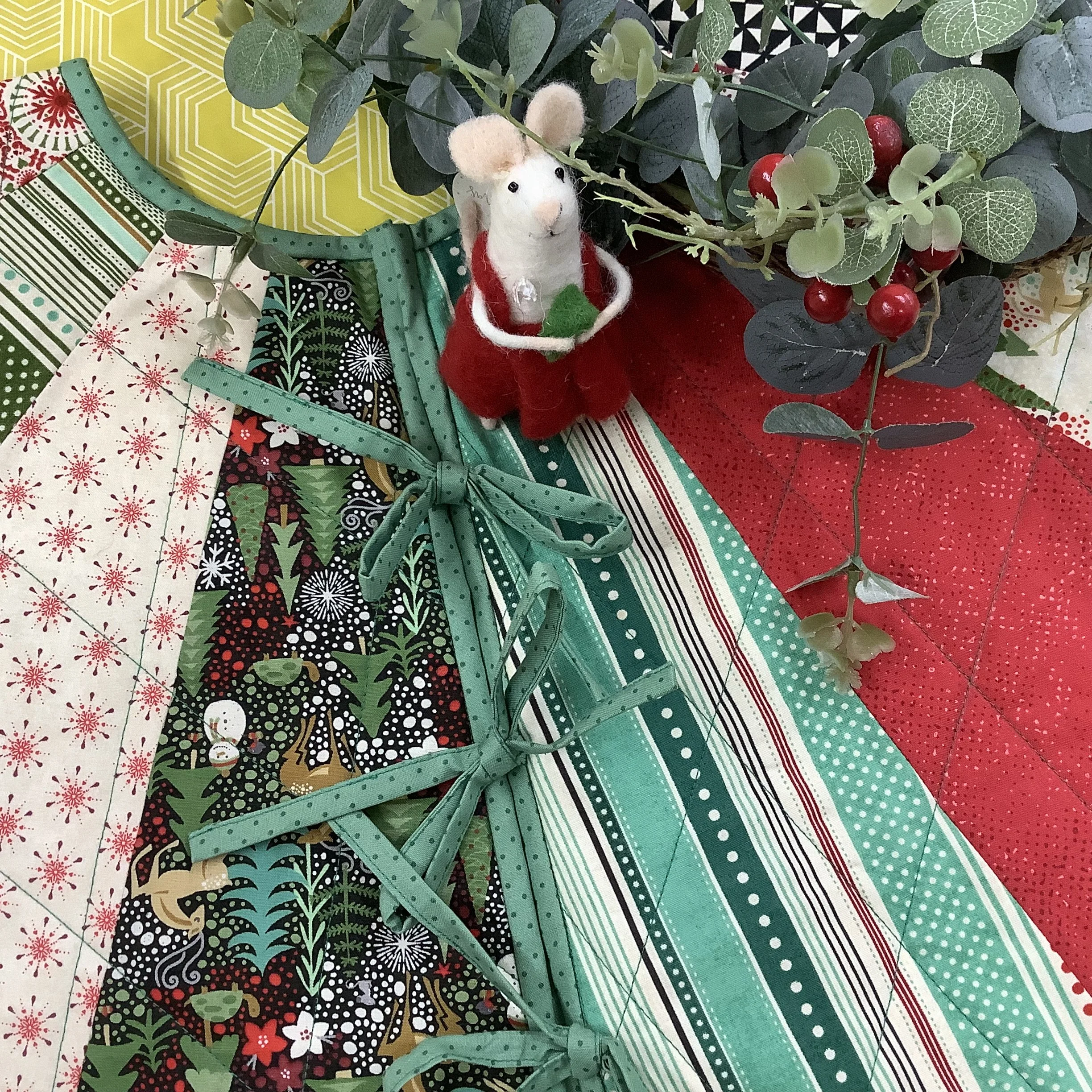 Christmas-tree-skirt-workshop-Hometown-Kent