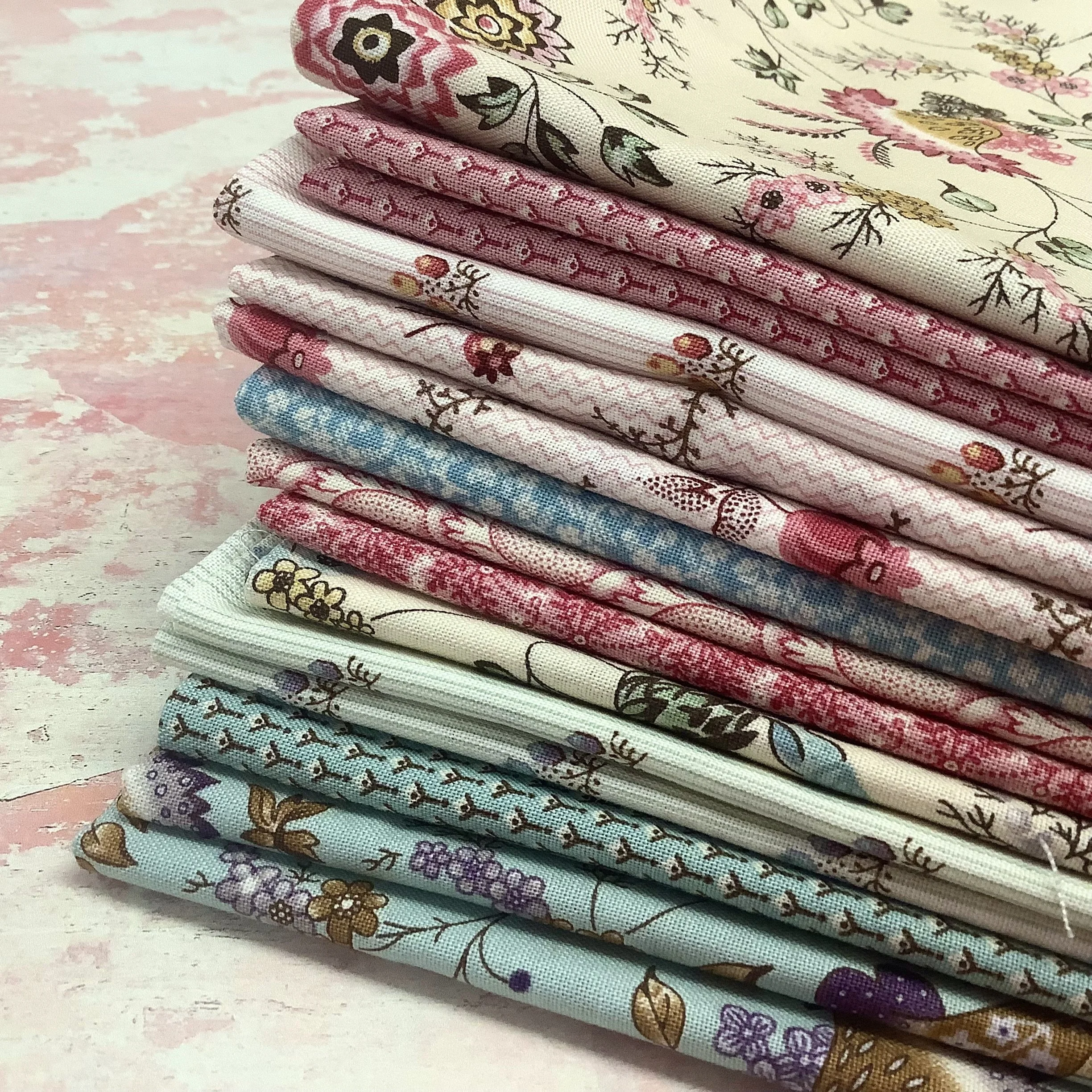 Holbrook-fat-quarter-bundle-UK-hometown-Rochester