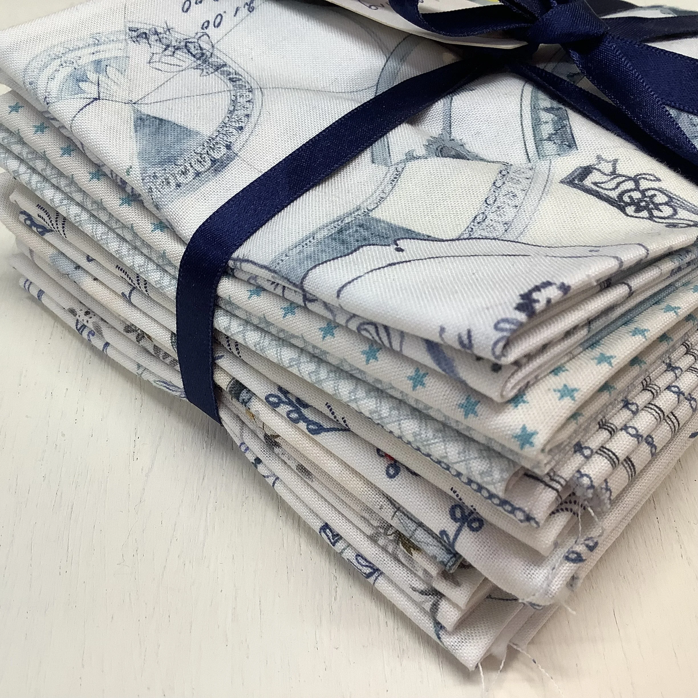 Larking-backgrounds-fat-quarter-bundle-Hometown-Rochester-UK