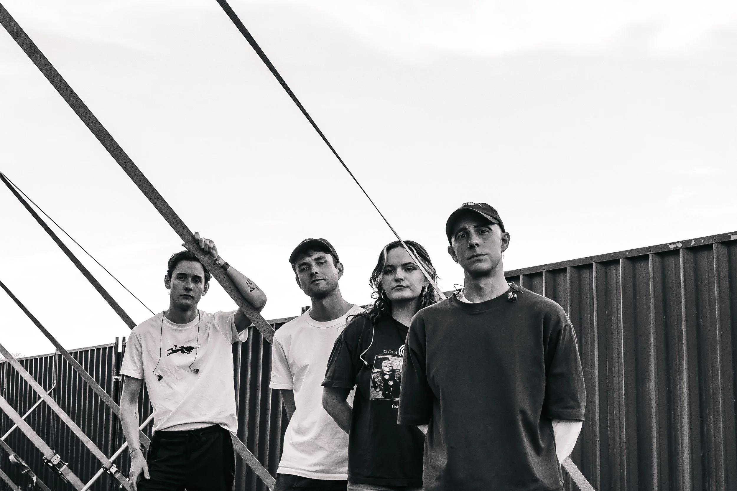 BLACK FOXXES