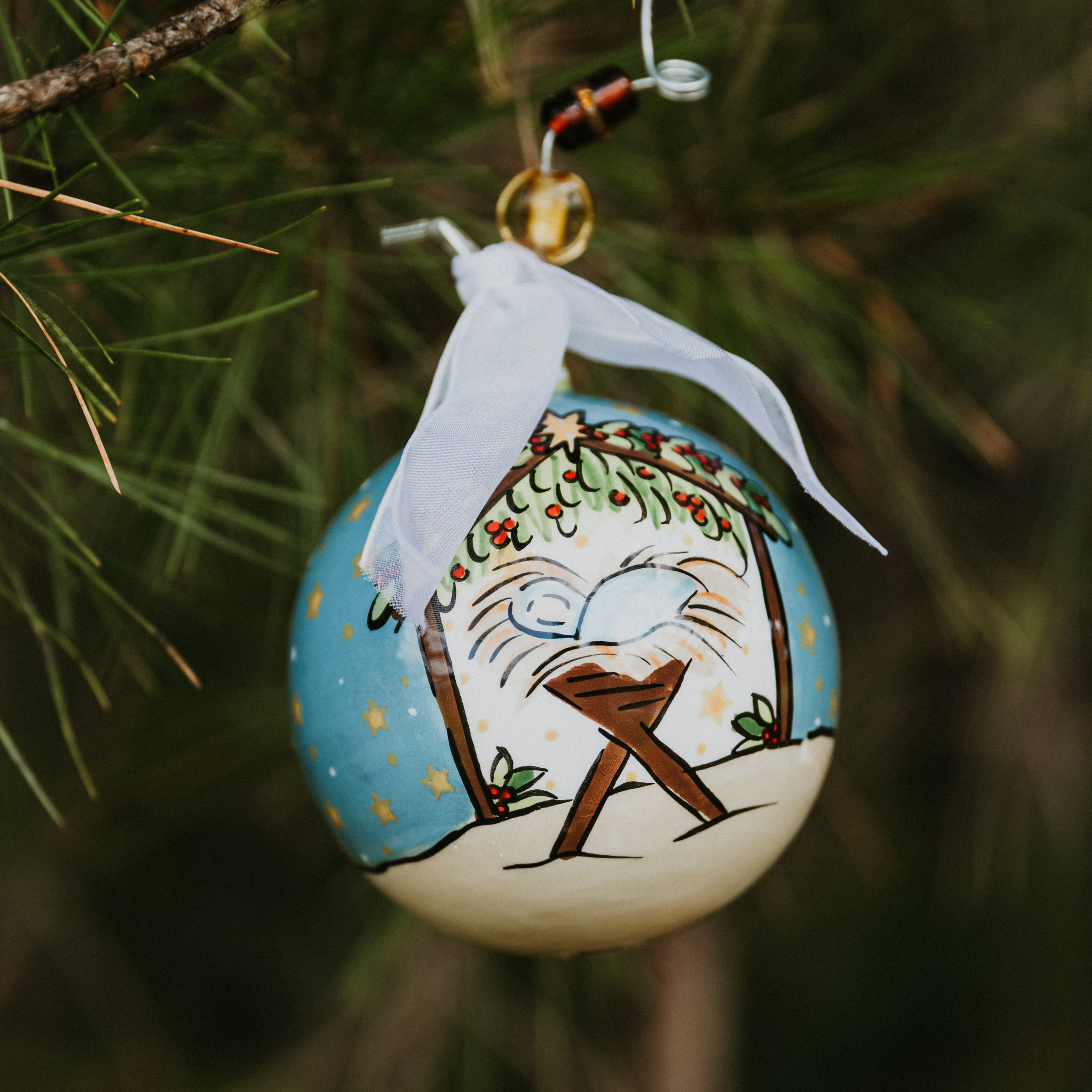 Born in a Manger Ornament side 1.png