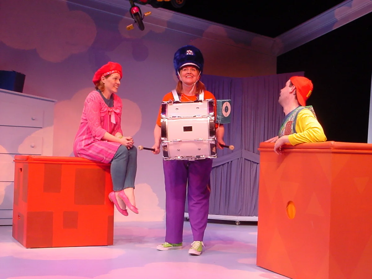 Valarie Andrews, Julie Gabel, and Jason Engstrom in Noodle Doodle Box (2008).