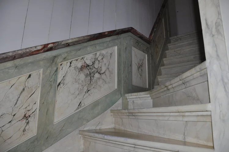 Beautiful marble painting on wood by Helmer Hut.