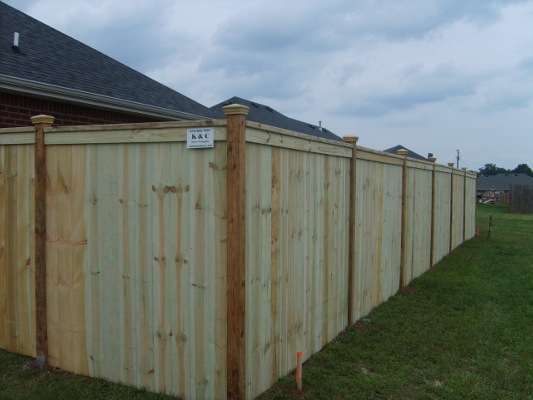 Cap And Trim Privacy Fence w/ recessed post