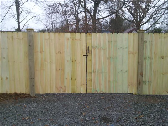 Wood Privacy Fence With Caps
