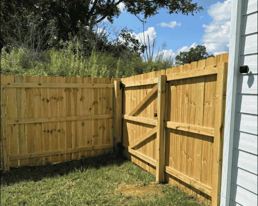 K&C Fence installed a 6-foot pine dog-eared privacy fence and single gate in Brentwood, Tennessee.