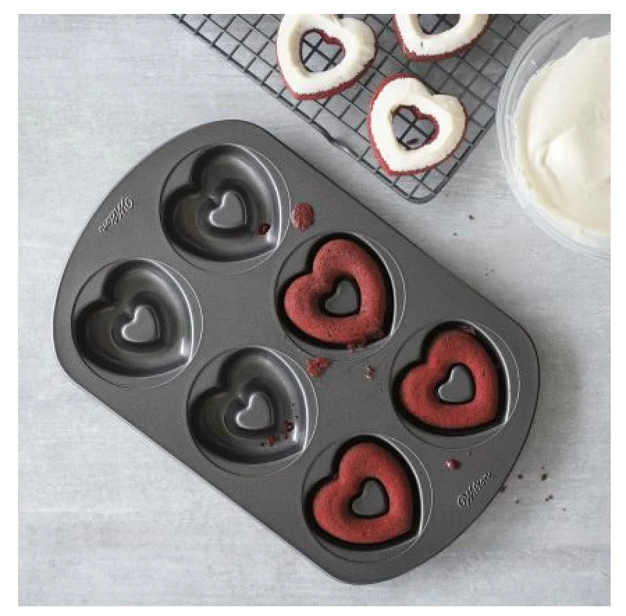 Dana Renninger, Photo Stylist, Chicago, Sur La Table, Heart Donuts
