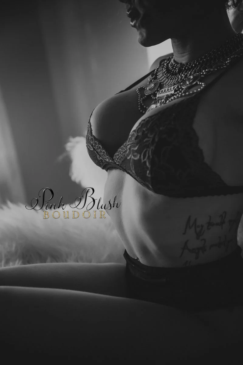 Edmonton Boudoir hotogrpahy-27.jpg