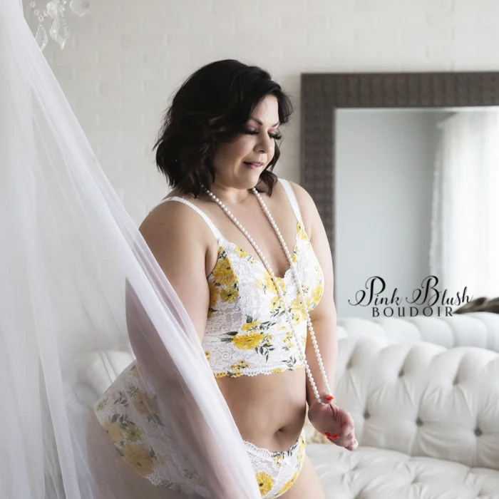 Miss L } Photography Edmonton Pink Blush Boudoir 