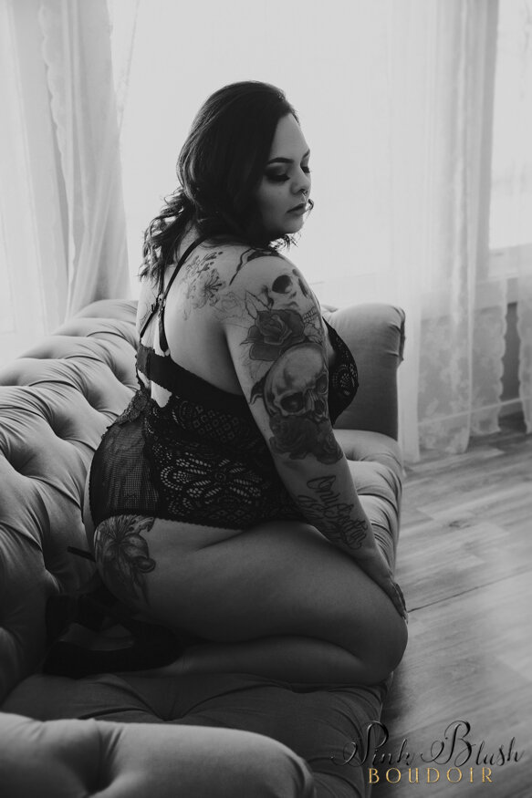 Curvy Boudoir Photography Edmonton