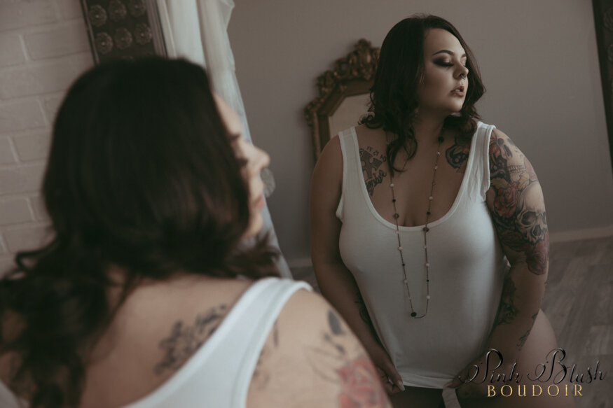 Curvy Boudoir Photography Edmonton