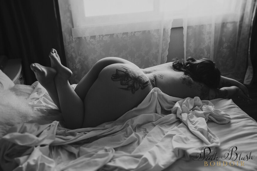 Curvy Boudoir Photography Edmonton