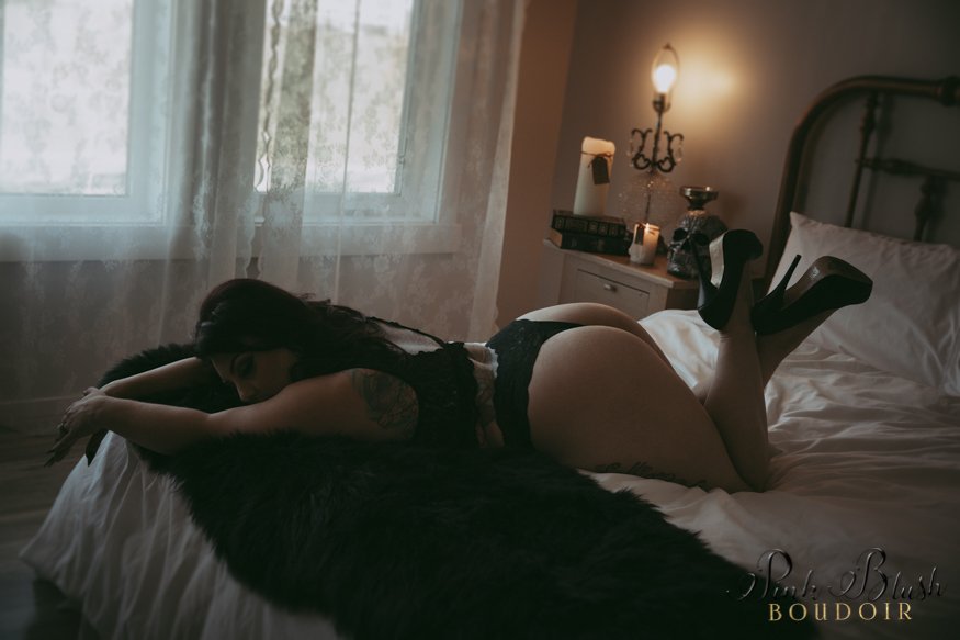 Curvy Boudoir Photography Edmonton