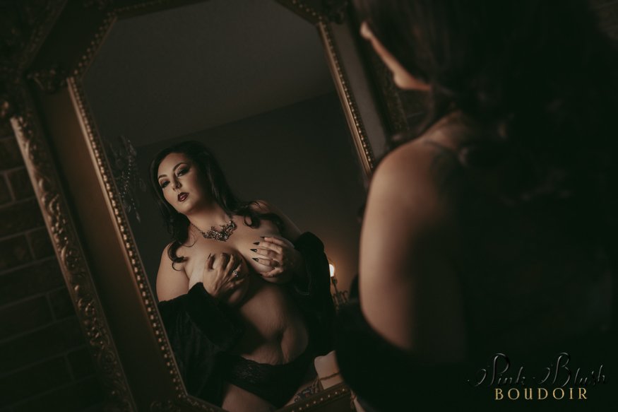 Curvy Boudoir Photography Edmonton