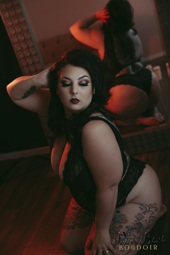 Curvy Boudoir Photography Edmonton