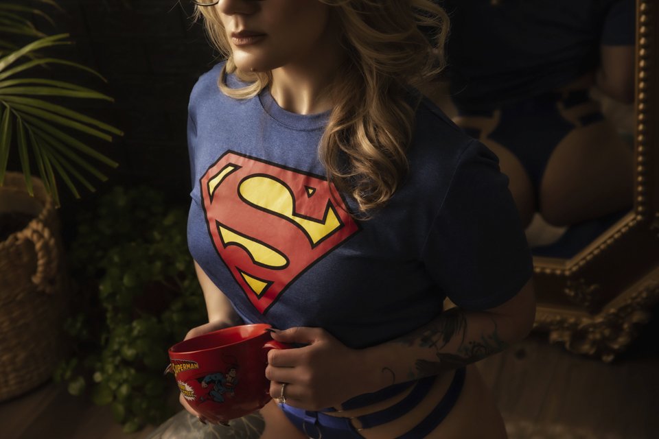 Super-hero-cosplay-superman-boudoir-photography-edmonton-55.jpg