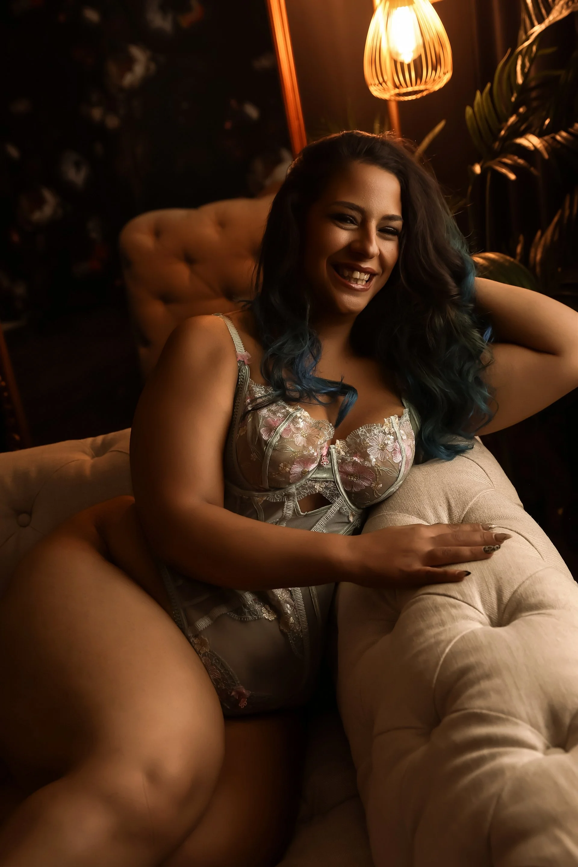 Book Boudoir photos edmonton -5.jpg