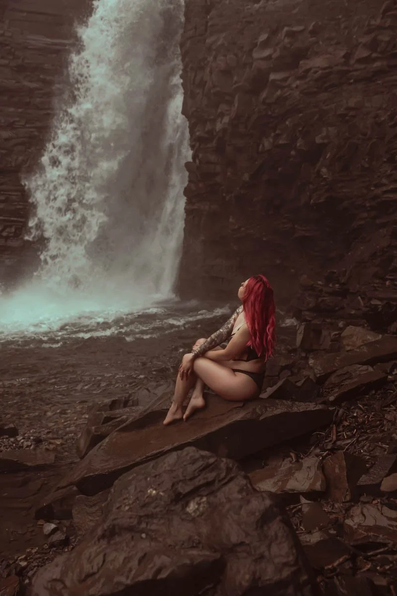 Alberta-waterfall-chaser-boudoir-adventure-23.jpg
