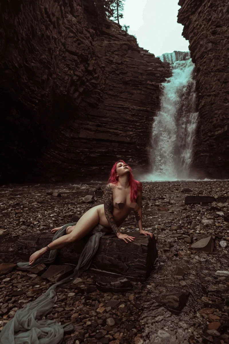 Alberta-waterfall-chaser-boudoir-adventure-55.jpg