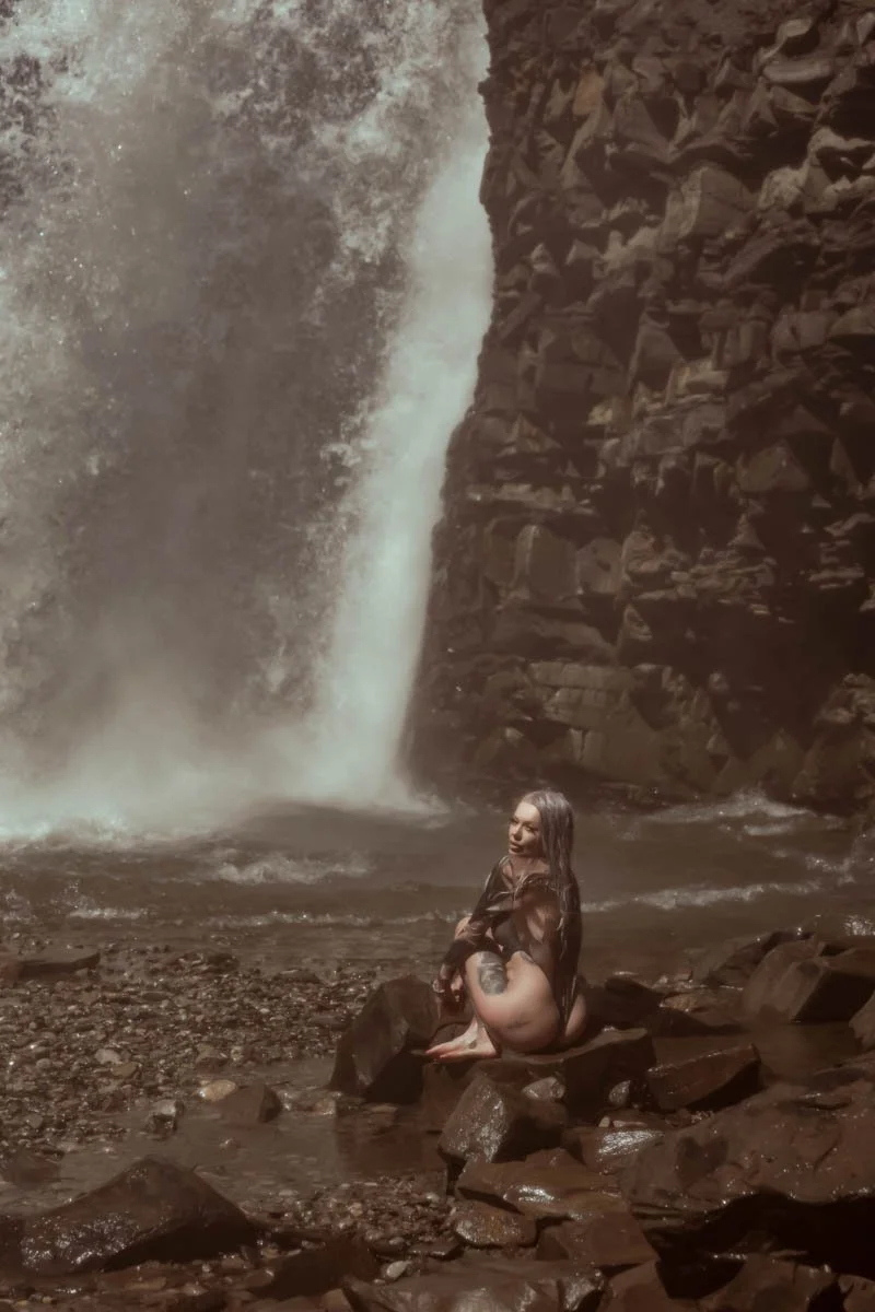 Waterfall-Boudoir-edmonton-calgary-photography-70.jpg