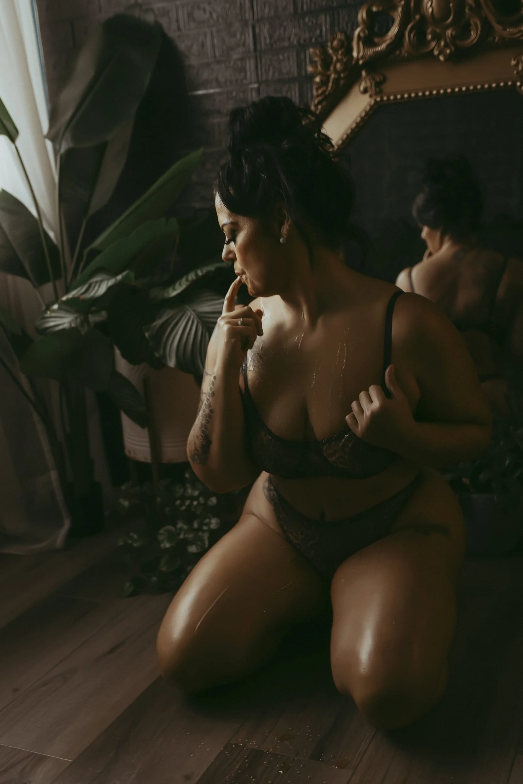 Honey-Drip-boudoir-photography-edmonton-67.jpg