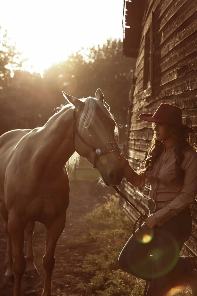 Best-boudoir-photography-edmonton-horses-7.jpg