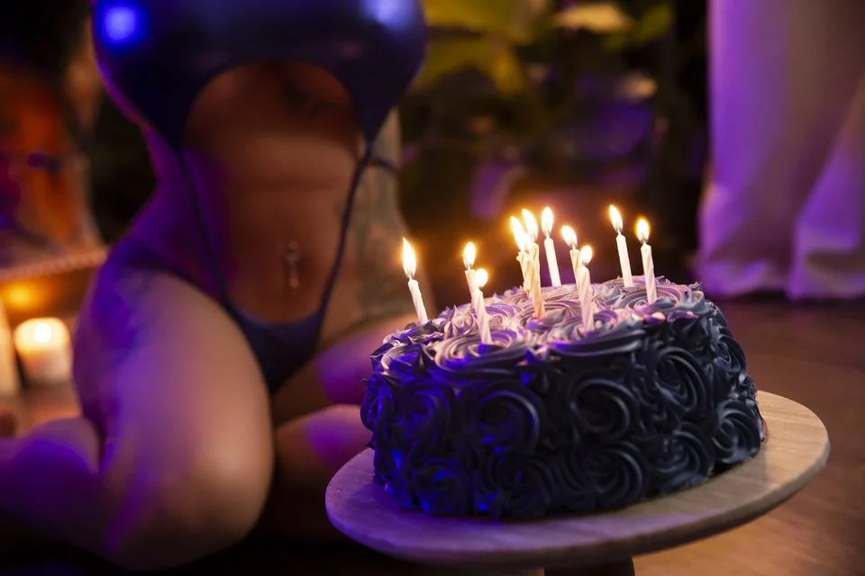 Birthday-photoshoot-photography-boudoir-edmonton-alberta -124.jpg