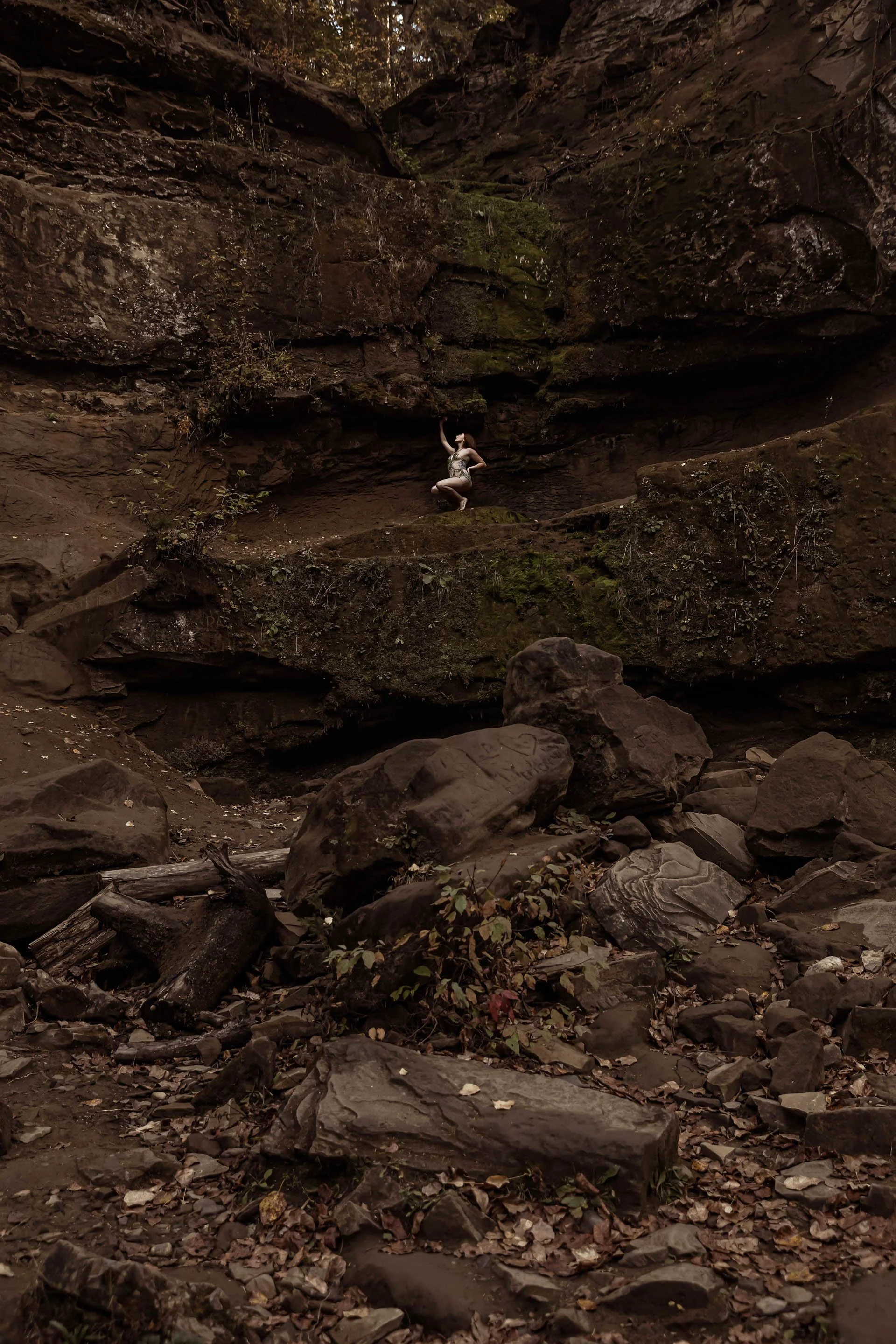 Alberta Boudoir adventures-canyon-waterfall-moss-91.jpg