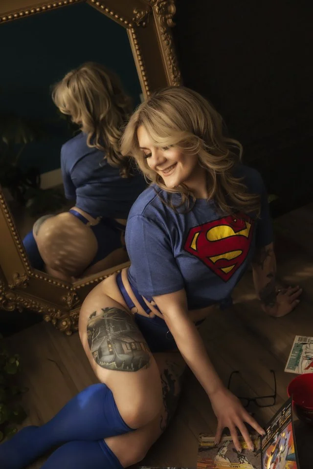 Super-hero-cosplay-superman-boudoir-photography-edmonton-66.jpg