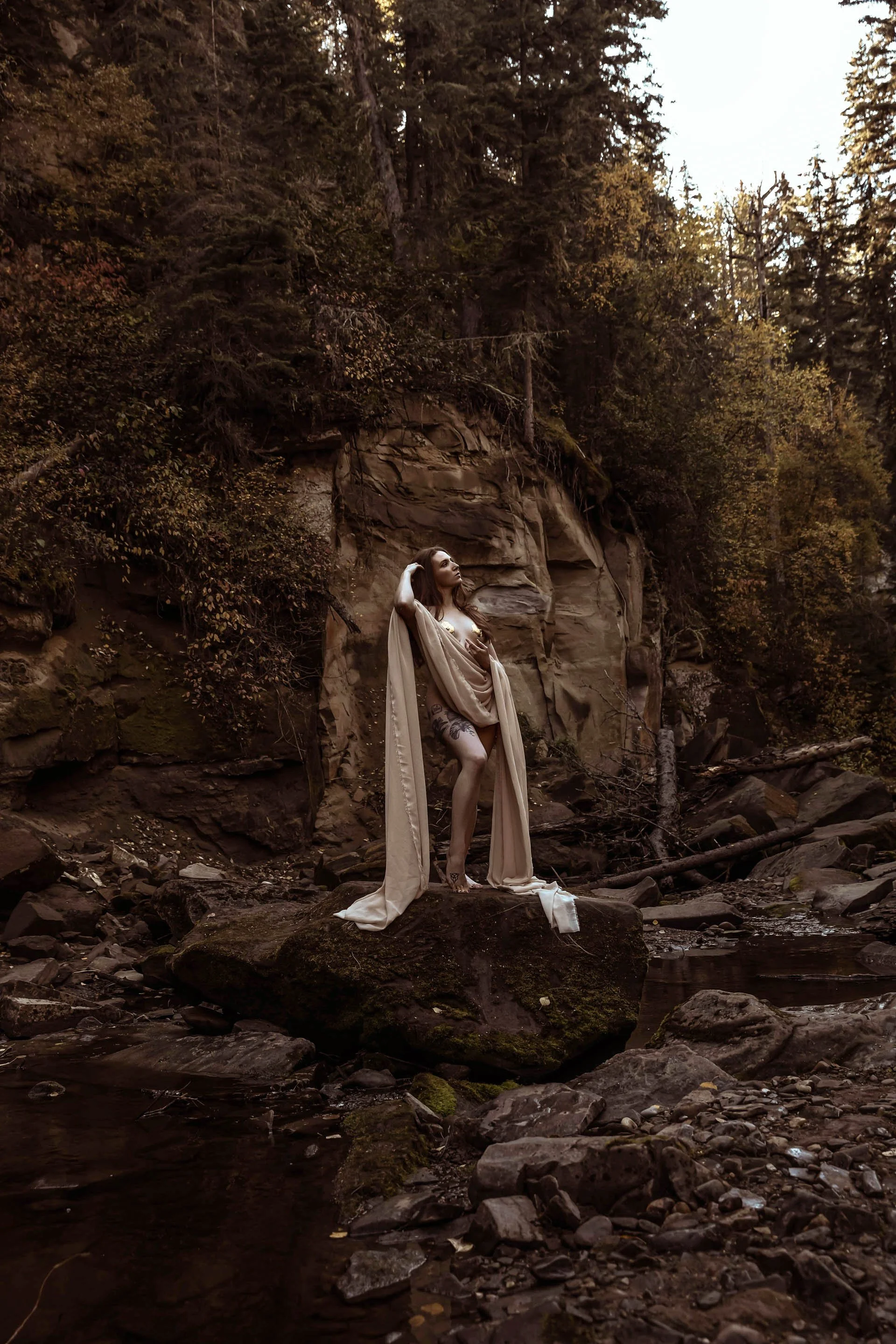 Alberta Boudoir adventures-canyon-waterfall-moss-14.jpg