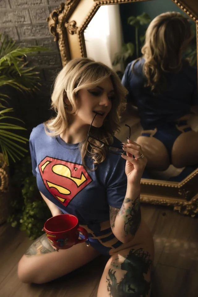 Super-hero-cosplay-superman-boudoir-photography-edmonton-59.jpg
