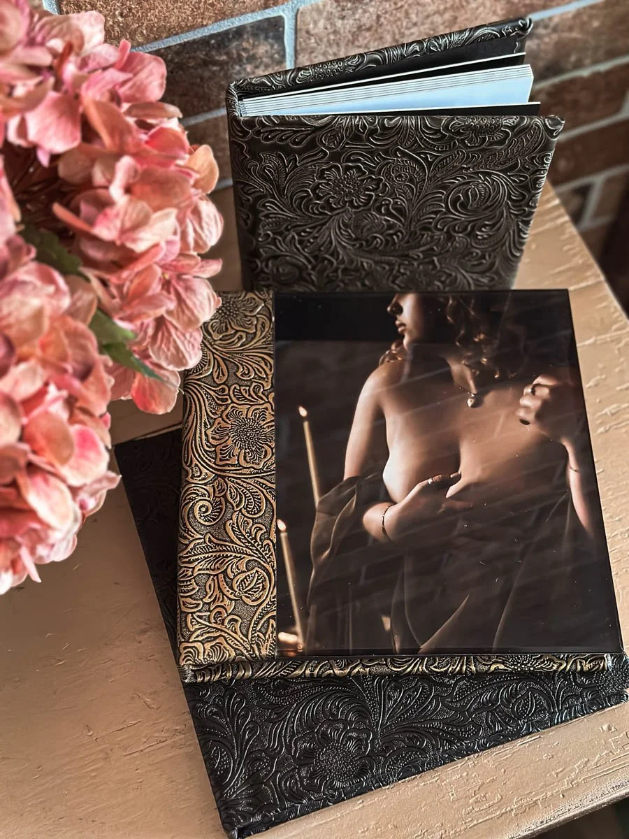 Boudoir-photography-album-edmonton-calagry-alberta-7.jpg