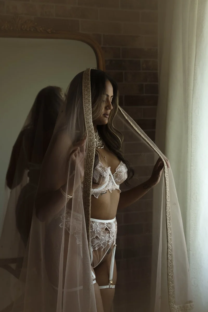 Boudoir-Edmonton-shower tropical-1.jpg