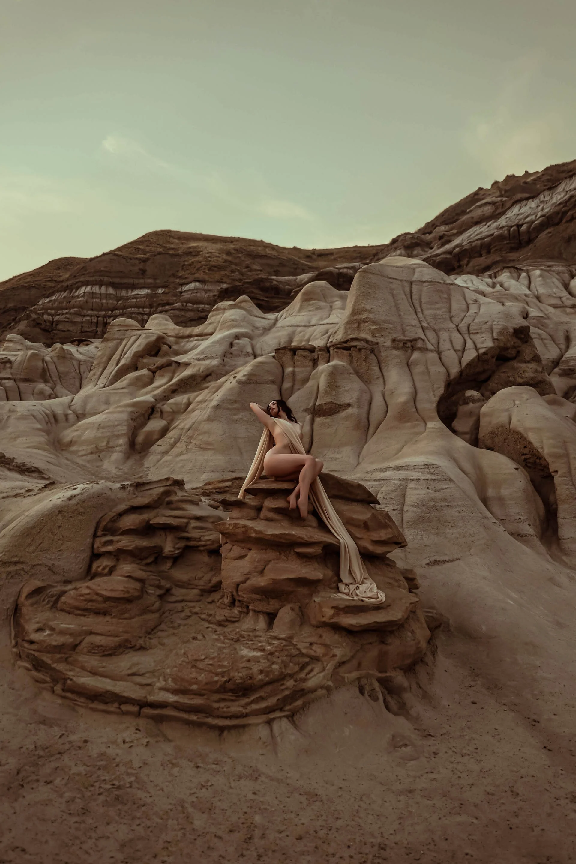 Drumheller-badlands-alberta-photography-boudoir-11.jpg
