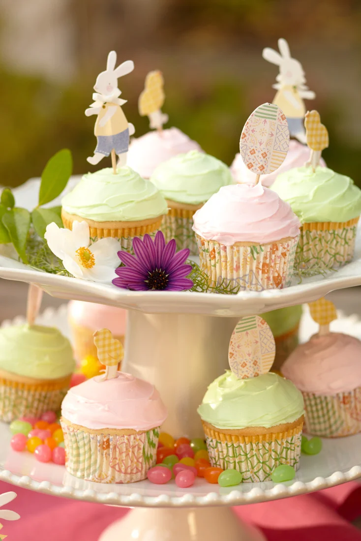 111027_Editorial_Cupcakes_01.jpg