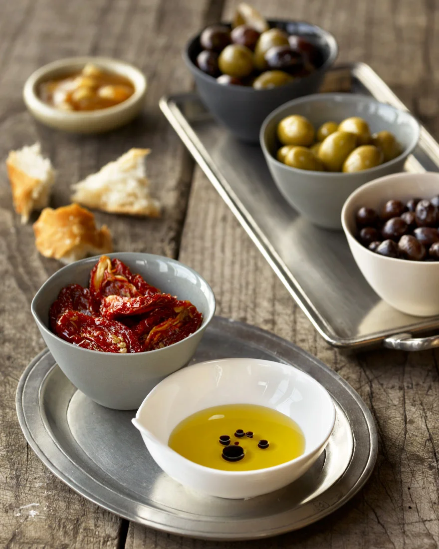 OliveBar.jpg