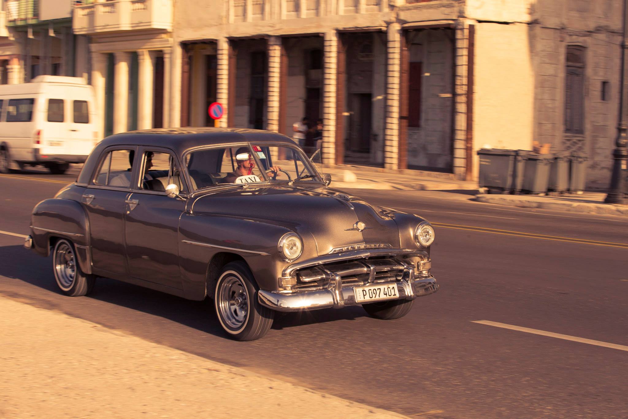 CUBA_CARS_2.jpg