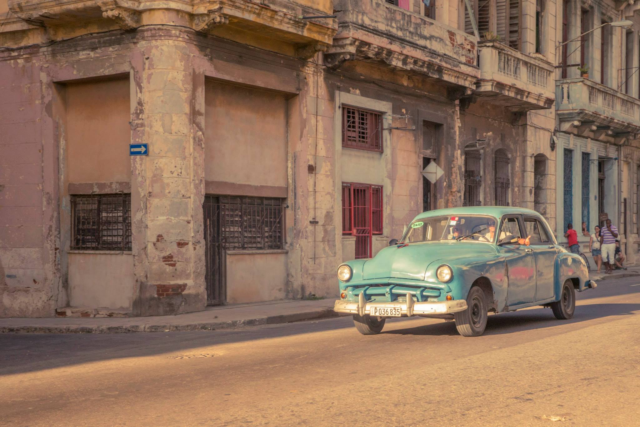 CUBA_CARS_1.jpg