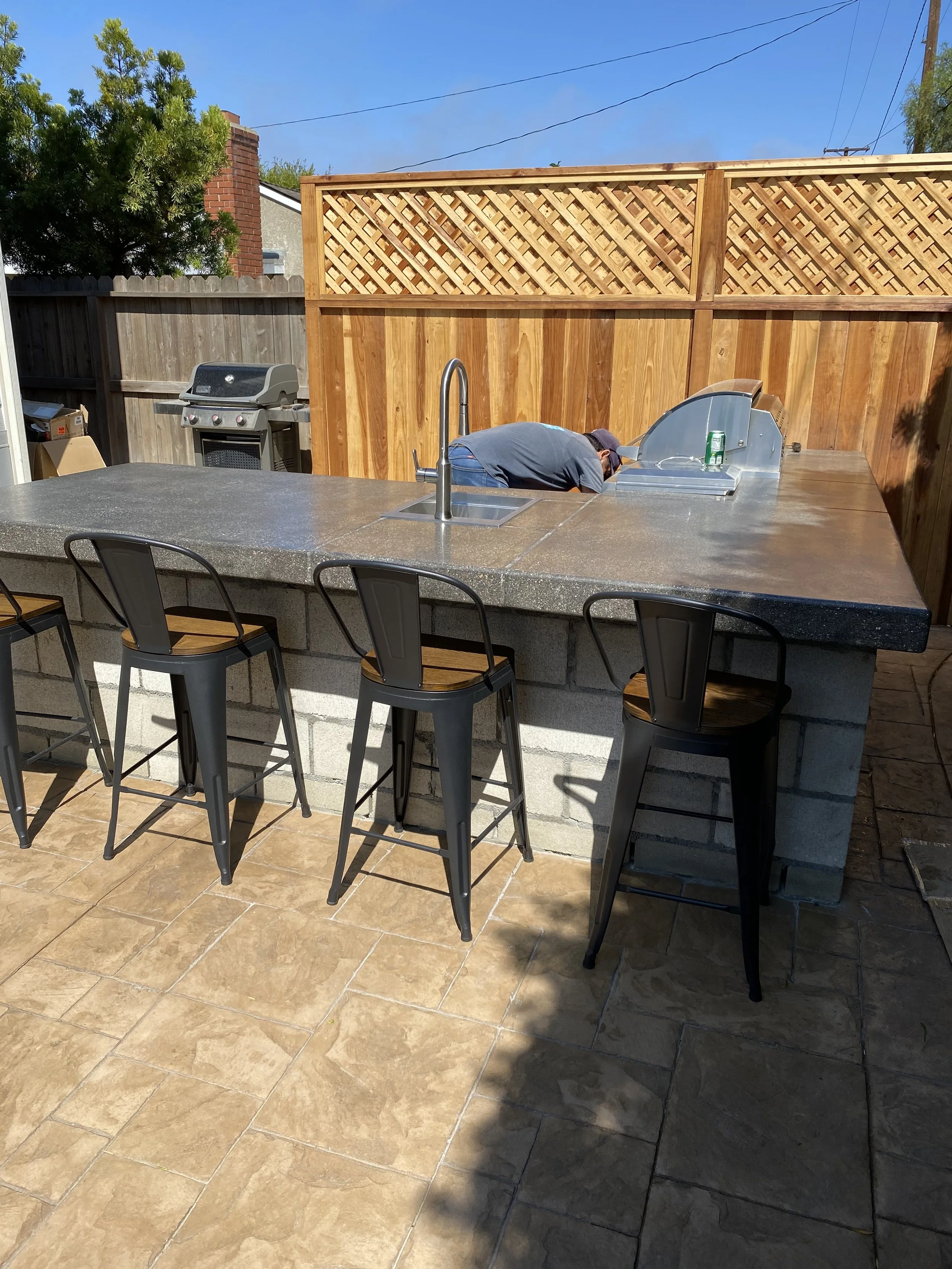 Built-in barbecue/outdoor kitchen