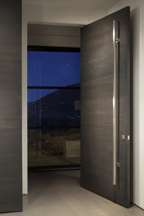 Castlewood Modern Door