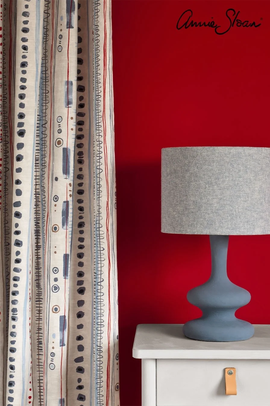 chicago-grey-side-table_-piano-in-old-violet-curtain_-emperor_s-silk-wall-paint_-linen-union-in-old-violet-_-old-white-lampshade_-72dpi-image-3.jpg