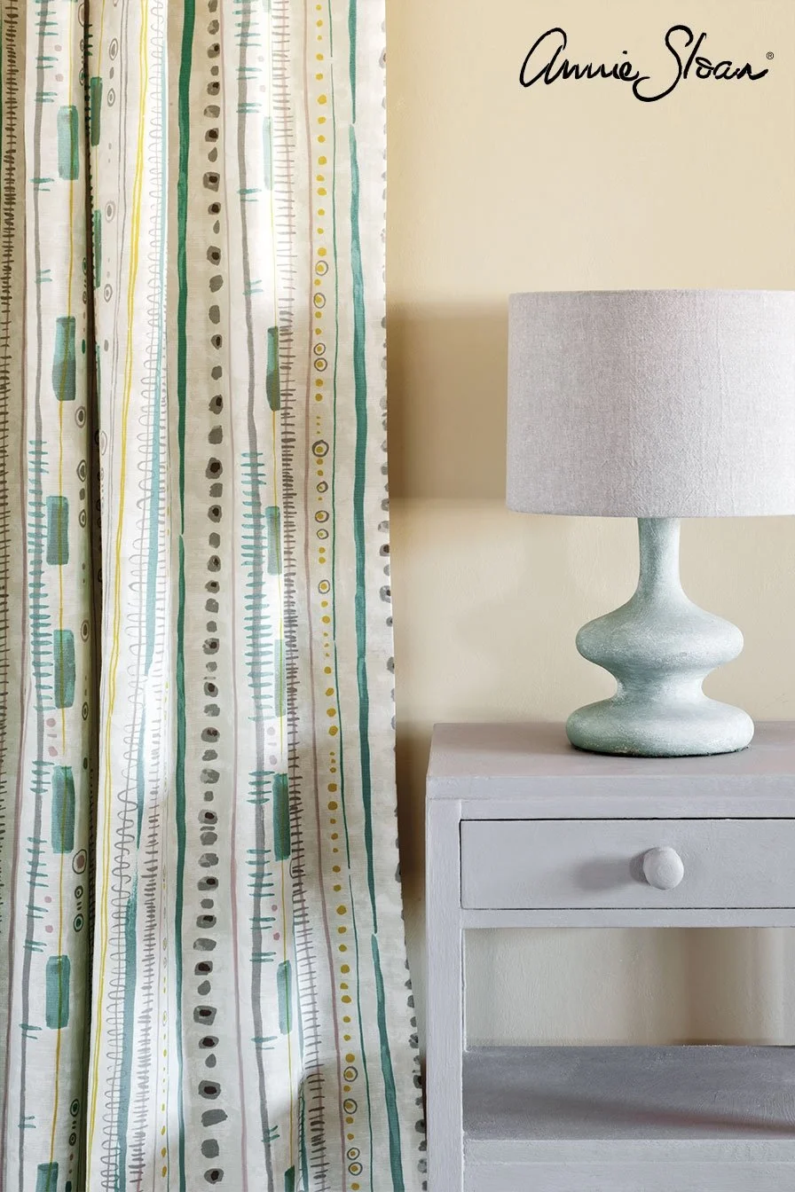 paloma-side-table_-piano-in-provence-curtain_-linen-union-in-paloma-_-old-white-lampshade_-72dpi-image-3.jpg