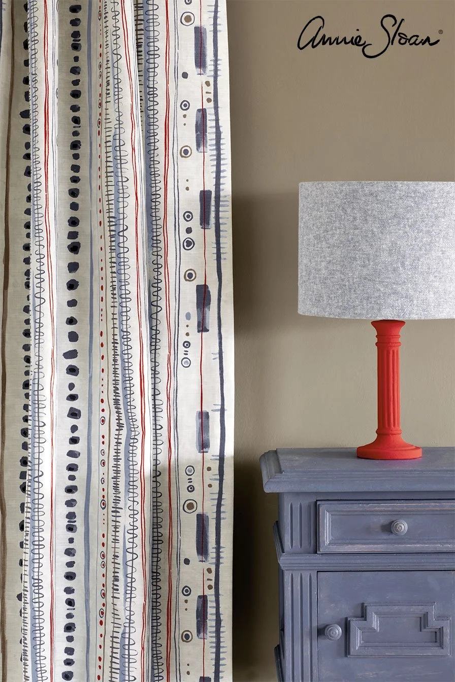 old-violet-side-table_-piano-in-old-vioilet-curtain_-linen-union-in-old-violet-_-old-white-lampshade_-72dpi-image-3.jpg