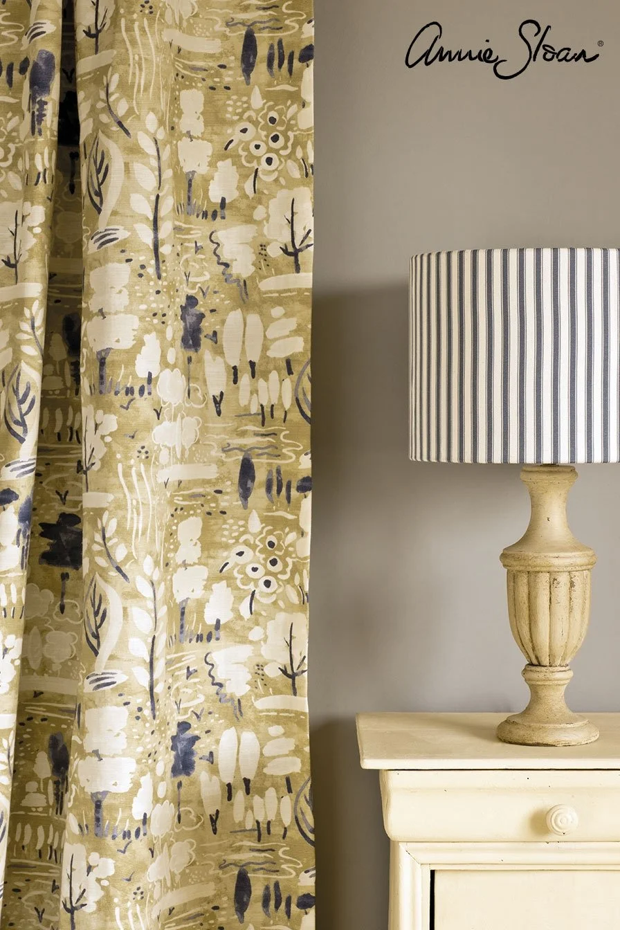 cream-side-table_-dulcet-in-versailles-curtain_-ticking-in-old-violet-lampshade_-72dpi-image-3.jpg