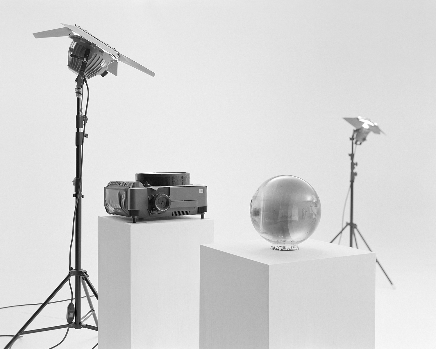 Demostration of Modified Ektapro 9020 Cine photographing Glass Sphere Negative #17