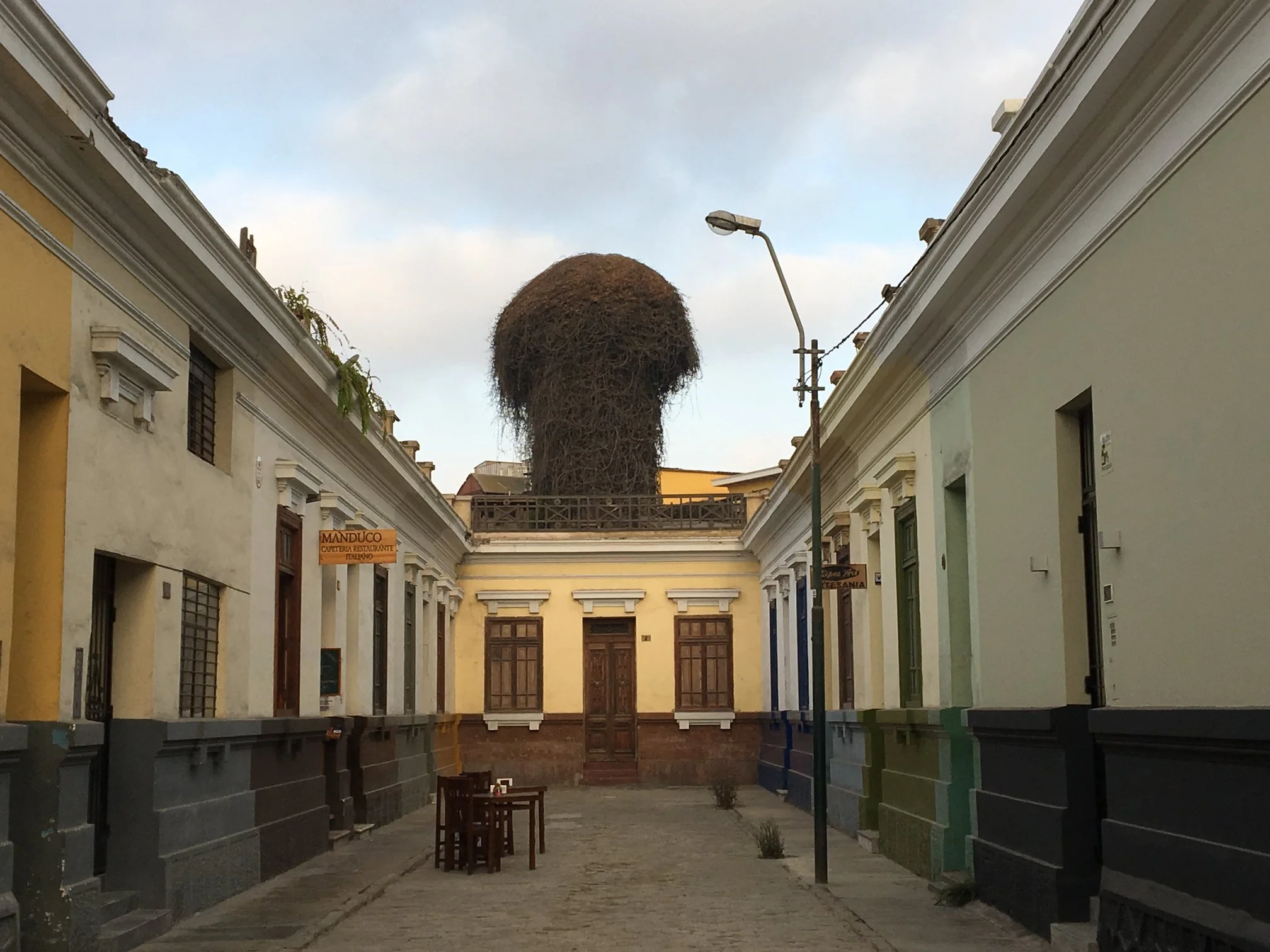 centro da cidade de Lima no Peru andando em Lima.jpg
