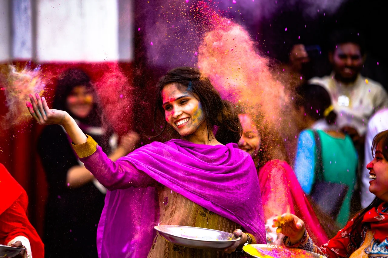 holi.jpg