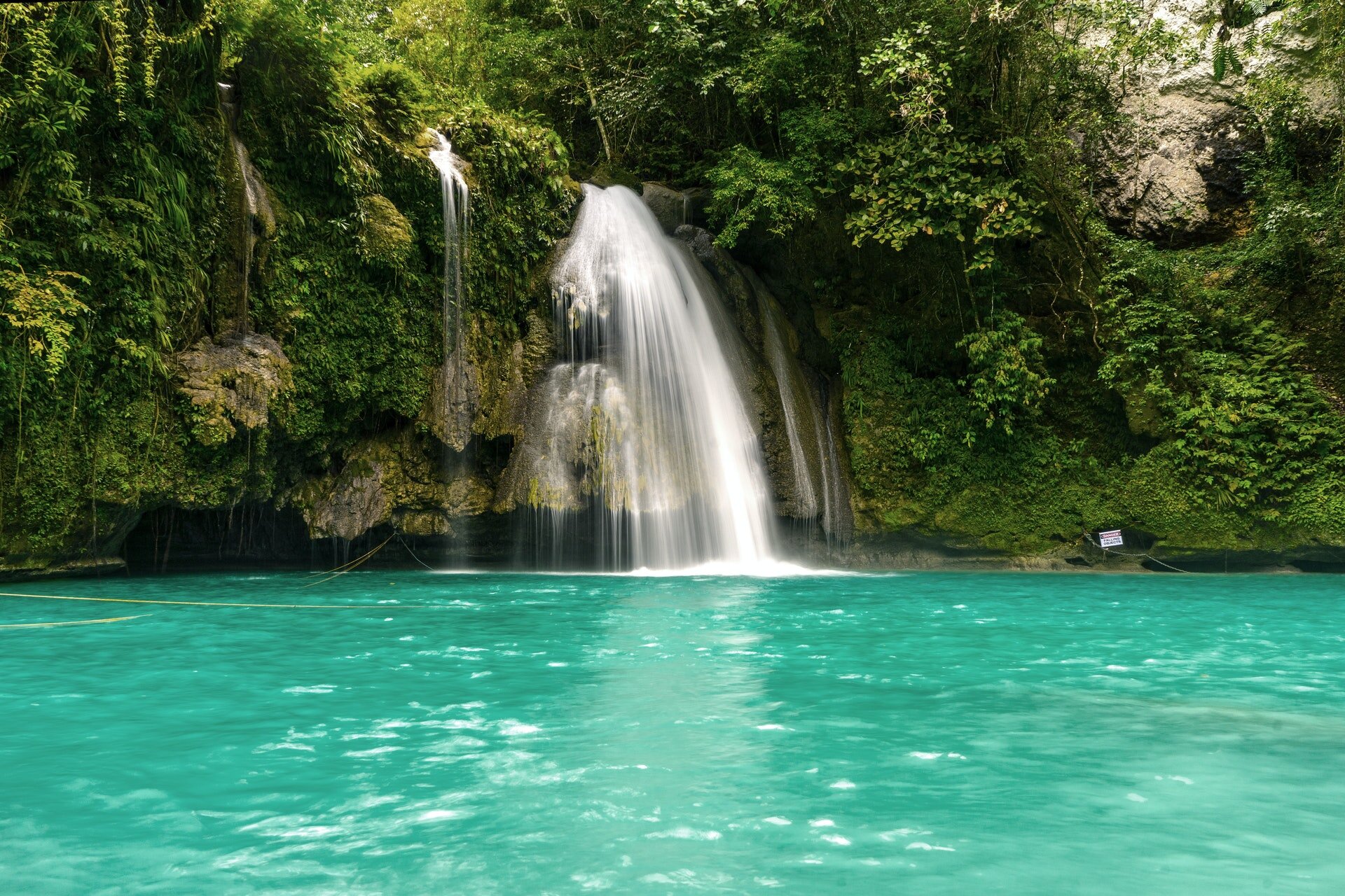 kawasan-falls-filipinas.jpg