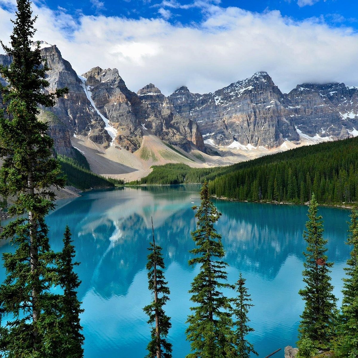 moraine-lake-photo-taken.jpg