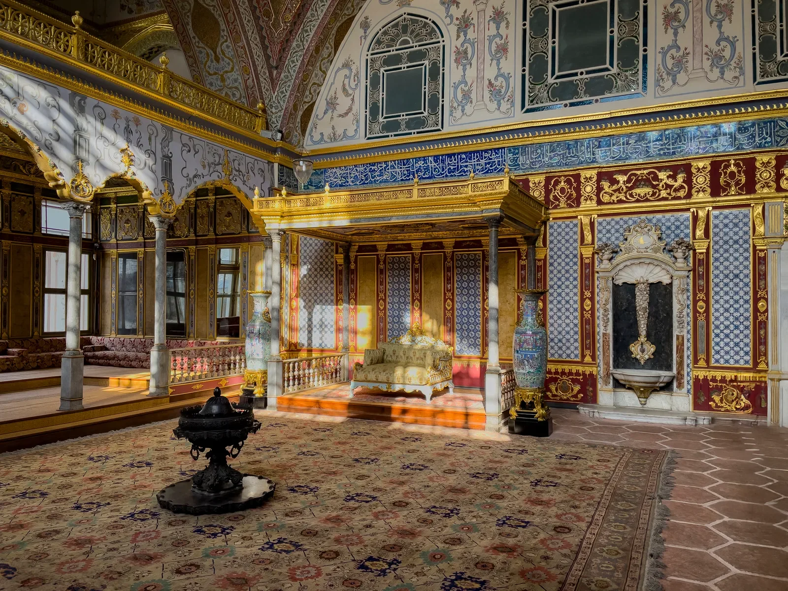 Topkapı Palace-GettyImages-1930028867.webp